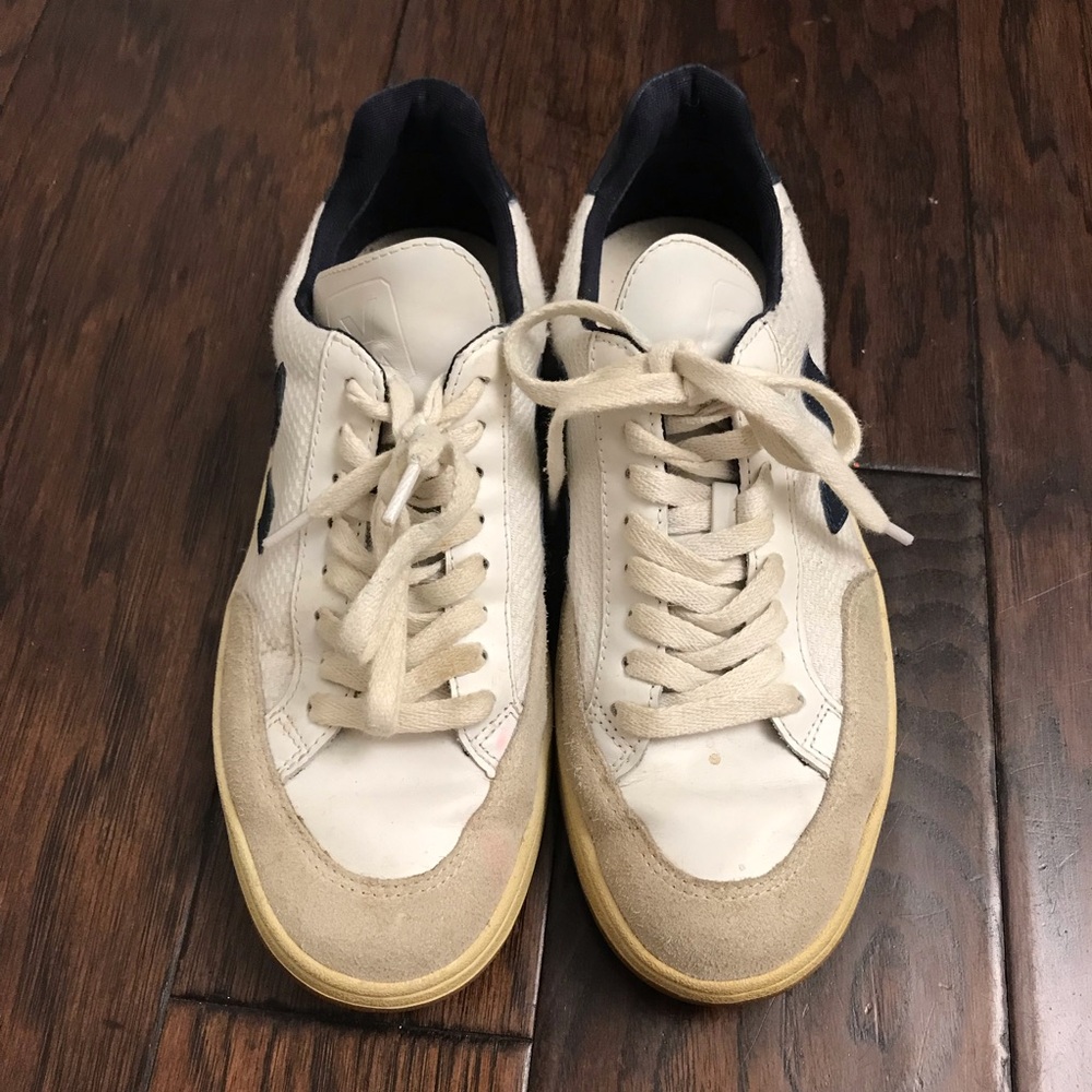 Vera V 12 Women’s Sneakers